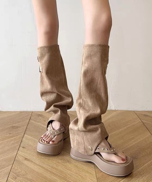 Vipoa(ヴィポア)の「Suede belted boots tongs sandal(サンダル・レディース・ブラック/ベージュ・MEDIUM/SMALL/LARGE)」の20枚目の写真