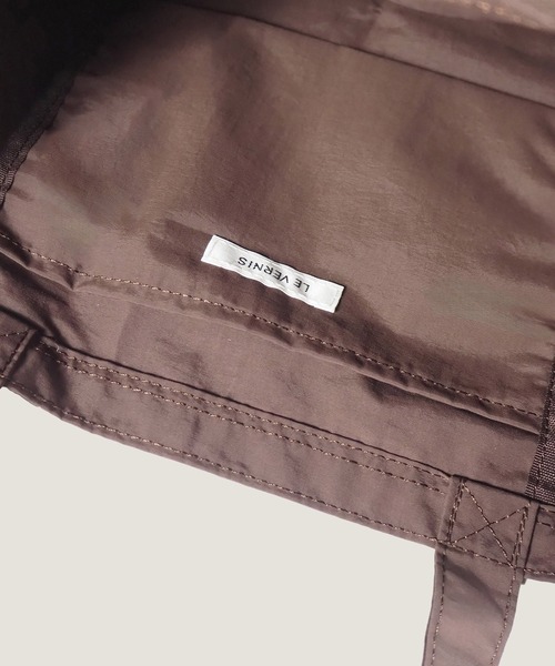 LE VERNIS(ル・ベルニ)の「LE VERNIS(ル・ベルニ)《A4サイズ対応》撥水Tote bag -DEUX-(ショルダーバッグ・レディース・グレー/ブラウン・FREE)」の5枚目の写真