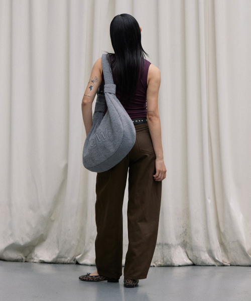 HAVEAWHALE（ハブアホエール）の「wool cross pebble bag (GR)（メッセンジャーバッグ・レディース・その他・FREE）」の4枚目の写真