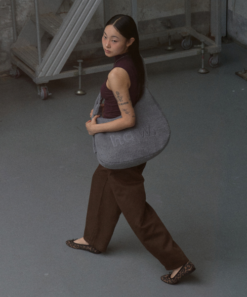 HAVEAWHALE（ハブアホエール）の「wool cross pebble bag (GR)（メッセンジャーバッグ・レディース・その他・FREE）」の7枚目の写真