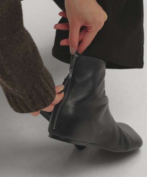 TODAYFUL(トゥデイフル)の「TODAYFUL Square Leather Flat Boots スクエアレザーフラットブーツ/12621019(ブーツ・レディース・ブラック・36/37/38)」の10枚目の写真