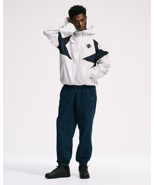 F.C.Real Bristol(エフシーレアルブリストル)の「WASHED CRISP DENIM TRACK PANTS(その他パンツ・メンズ・インディゴブルー/ブラック・X-LARGE/SMALL/MEDIUM/LARGE)」の10枚目の写真