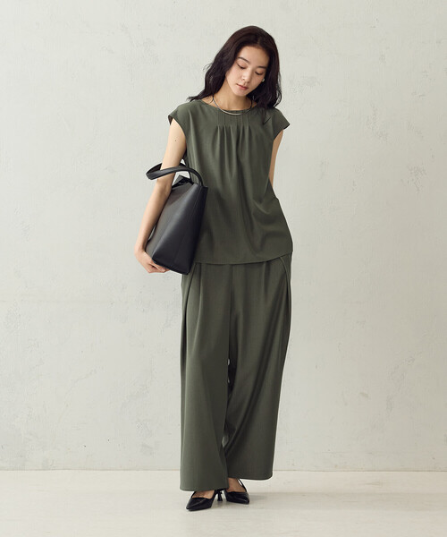 COMME CA ISM(コムサイズム)の「【セットアップ対応】タックブラウス(シャツ/ブラウス・レディース・カーキ/ネイビー・LARGE/MEDIUM)」の17枚目の写真