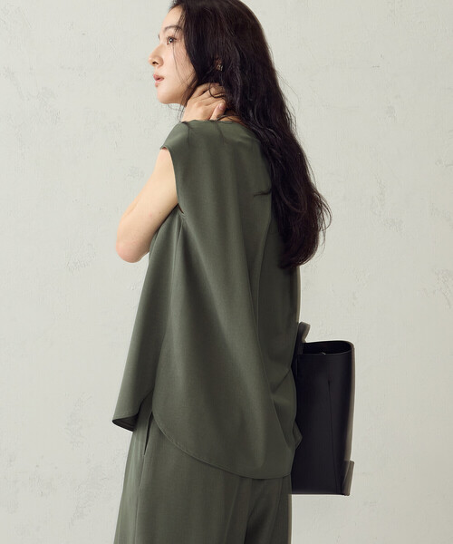 COMME CA ISM(コムサイズム)の「【セットアップ対応】タックブラウス(シャツ/ブラウス・レディース・カーキ/ネイビー・LARGE/MEDIUM)」の1枚目の写真
