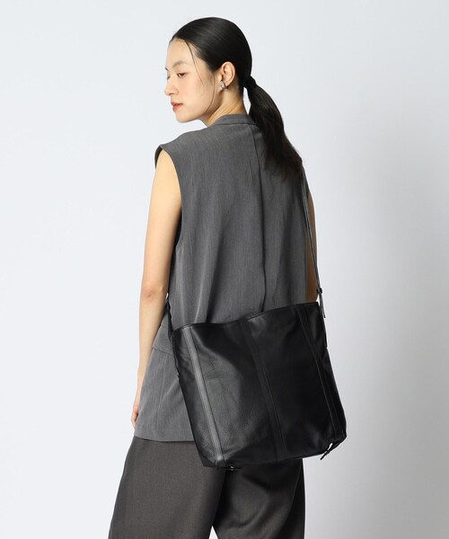 HIROKO HAYASHI(ヒロコハヤシ)の「FINE(フィーネ)2wayショルダーバッグ(ショルダーバッグ・レディース・ブラック・00)」の4枚目の写真