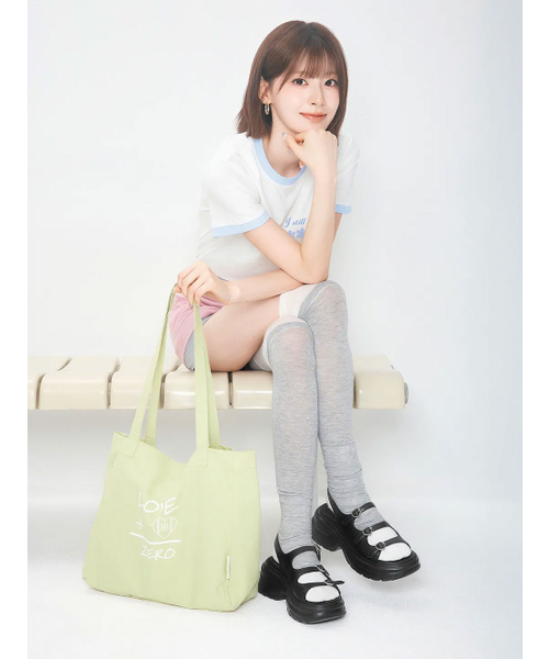 MAC MOC（マックモック）の「[STAYC] グリッツプラットフォームハート装飾サンダル_ブラック (7cm)（サンダル・レディース・ブラック・22.5cm/23cm/23.5cm/24cm/24.5cm/25cm）」の2枚目の写真