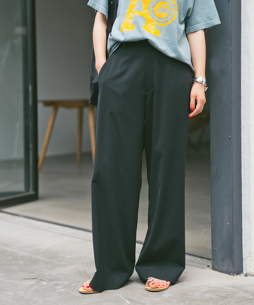 Spick & Span(スピックアンドスパン)の「《WEB限定 / 追加3》ドライストレッチイージーパンツ(スラックス・レディース・ベージュ/ブラック・34/40/38/36)」の12枚目の写真