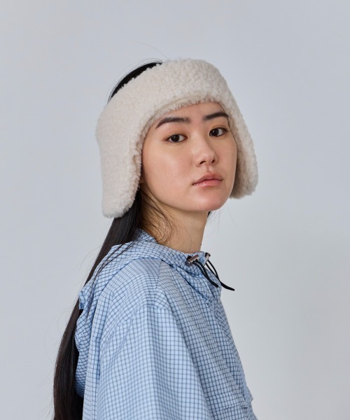 OVERRIDE(オーバーライド)の「OVERRIDE REC BOA FUR FLAPBAND SG / オーバーライド(ヘアバンド・レディース・ブルー/ブラック/ホワイト・57~59cm)」の2枚目の写真