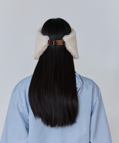 OVERRIDE(オーバーライド)の「OVERRIDE REC BOA FUR FLAPBAND SG / オーバーライド(ヘアバンド・レディース・ブルー/ブラック/ホワイト・57~59cm)」の8枚目の写真