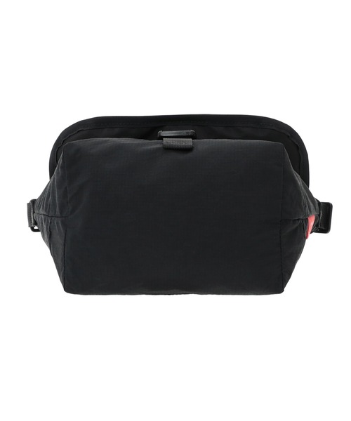 Manhattan Portage（マンハッタンポーテージ）の「NYLON MESSENGER BAG (XXS) FZP RIPSTOP TASLAN CCC（メッセンジャーバッグ・メンズ・ブラック・X-SMALL）」の5枚目の写真