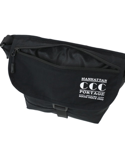 Manhattan Portage（マンハッタンポーテージ）の「NYLON MESSENGER BAG (XXS) FZP RIPSTOP TASLAN CCC（メッセンジャーバッグ・メンズ・ブラック・X-SMALL）」の7枚目の写真