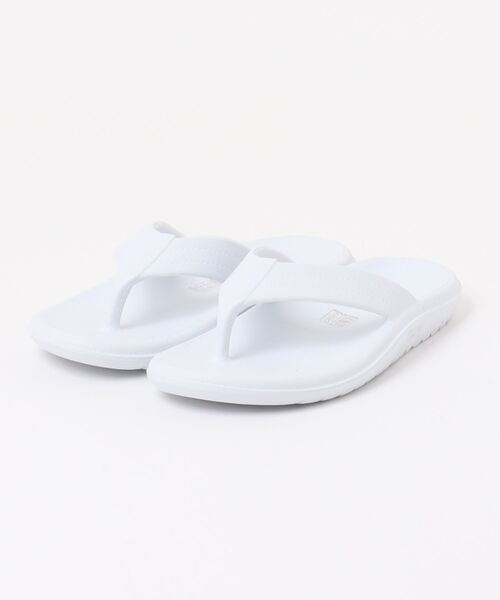 ISLAND SLIPPER（アイランドスリッパ）の「ISLANDSLIPPER | EVAサンダル（サンダル・レディース・ホワイト/ブラック・5/6/7）」の2枚目の写真