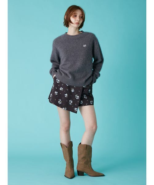FURFUR(ファーファー)の「ウールミンクロゴ刺繍クルーネックニット(ニット/セーター・レディース・チャコールグレー/イエロー/サックスブルー/オフホワイト・F)」の19枚目の写真