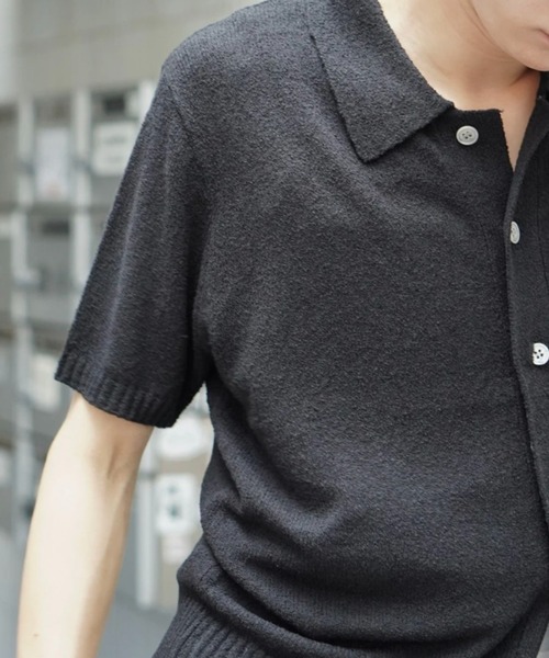 Chikashitsu +(チカシツプラス)の「【Chikashitsu +】boucle knit polo cardigan (2color) / 【チカシツプラス】ブークレ半袖サマーニットポロカーディガン(カーディガン/ボレロ・メンズ・スカイブルー/ブラック・M)」の9枚目の写真