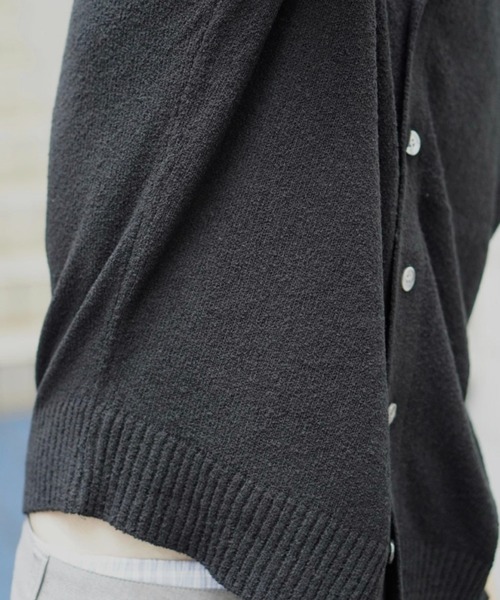 Chikashitsu +(チカシツプラス)の「【Chikashitsu +】boucle knit polo cardigan (2color) / 【チカシツプラス】ブークレ半袖サマーニットポロカーディガン(カーディガン/ボレロ・メンズ・スカイブルー/ブラック・M)」の10枚目の写真