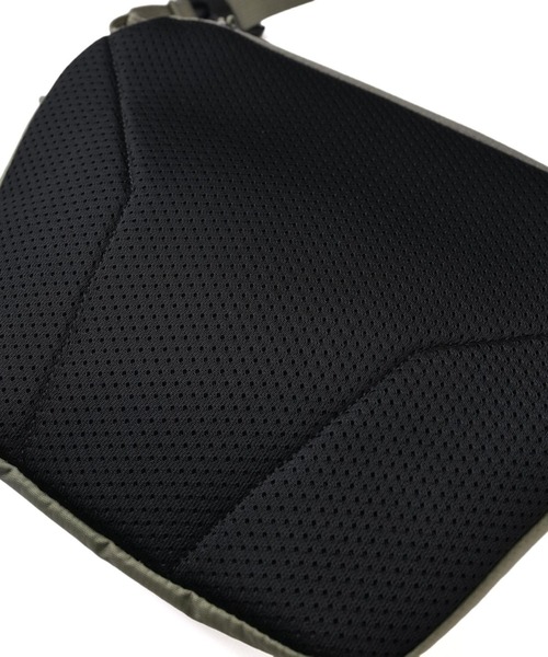SALOMON（サロモン）の「ACS WAIST PACK LARGE　LC3051900（ショルダーバッグ・メンズ・グリーン・FREE）」の4枚目の写真
