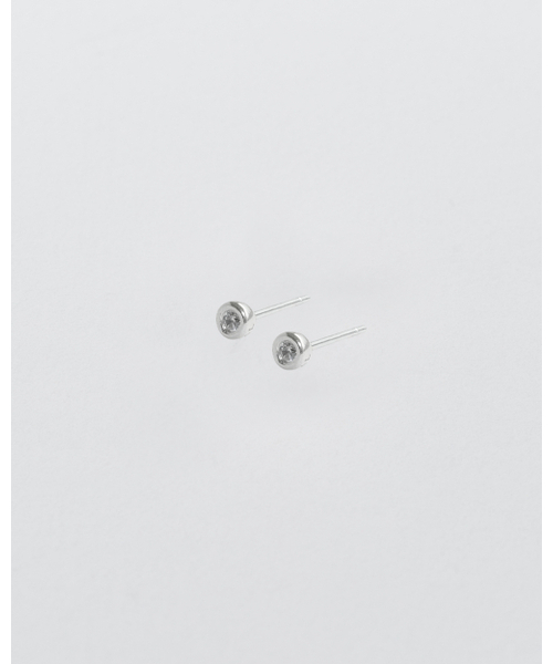 ANOTHERLAYER(アナザーレイヤー)の「3mm Bezel Stud - Silver (silver925)(ピアス(両耳用)・レディース・シルバー・FREE)」の1枚目の写真