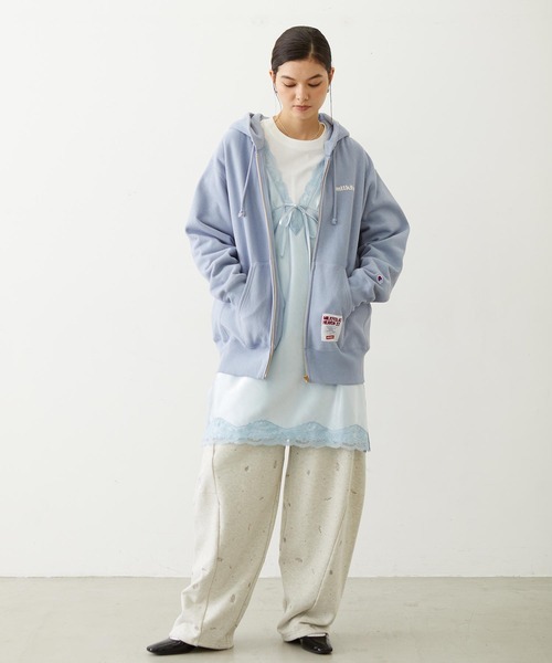 MILKFED.（ミルクフェド）の「EMBROIDERED ROSE SWEAT WIDE PANTS（スウェットパンツ・レディース・オートミール/ネイビー/アッシュ・ONE SIZE）」の17枚目の写真