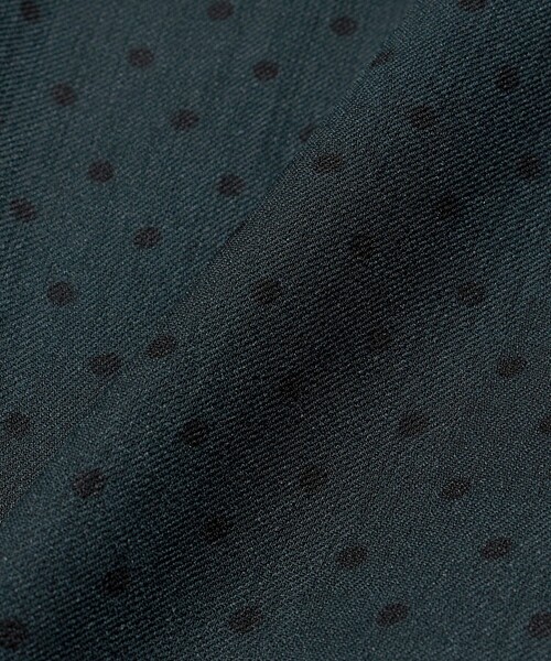 A DAY IN THE LIFE UNITED ARROWS(アデイインザライフユナイテッドアローズ)の「ツイル ペプラム ツイストスリーブブラウス 2 <A DAY IN THE LIFE>(シャツ/ブラウス・レディース・その他1/ライトブルー/ネイビー・FREE)」の18枚目の写真