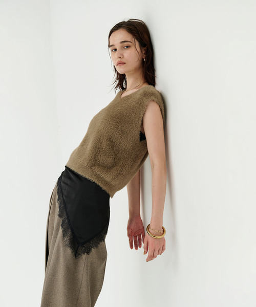 N.O.R.C(ノーク)の「ファーニットベスト(ニット/セーター・レディース・モカ/チャコール・フリー)」の3枚目の写真