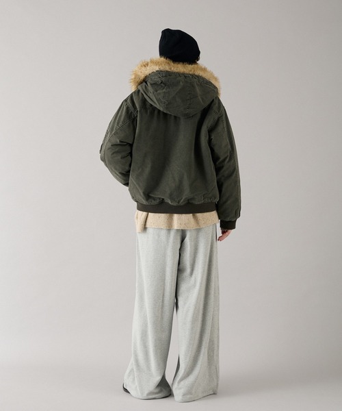 ONCILY(オンシェリー)の「HEART LOGO DUCK FAUX-FUR BLOUSON / ハートロゴダックフェイクファーブルゾン(ブルゾン・メンズ・ブラック/ブラウン/ベージュ/カーキ・SMALL/MEDIUM/LARGE)」の22枚目の写真