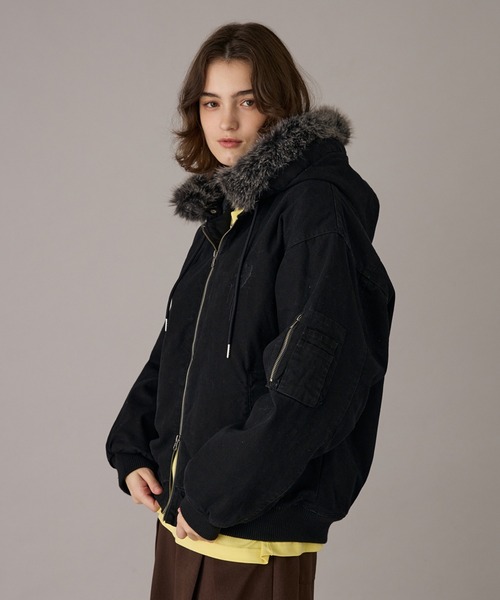 ONCILY(オンシェリー)の「HEART LOGO DUCK FAUX-FUR BLOUSON / ハートロゴダックフェイクファーブルゾン(ブルゾン・メンズ・ブラック/ブラウン/ベージュ/カーキ・SMALL/MEDIUM/LARGE)」の15枚目の写真