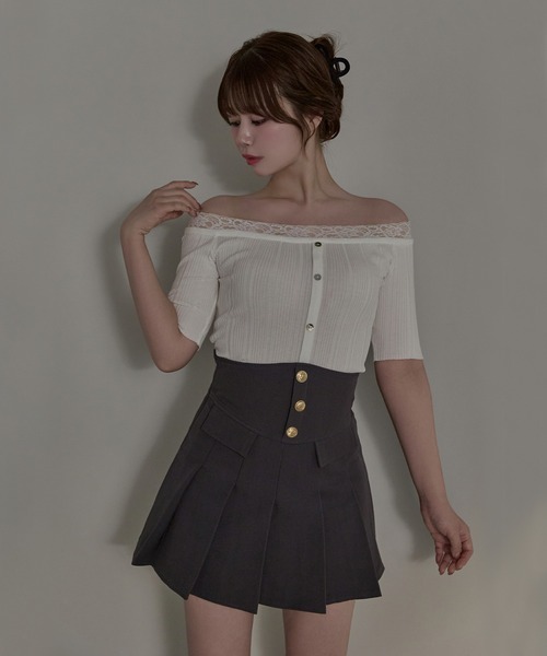 M DOLLY(エムドリー)の「Solene gold button pleats skirt / ソレーヌゴールドボタンプリーツスカート(スカート・レディース・グレー/ブラウン・M/S)」の4枚目の写真