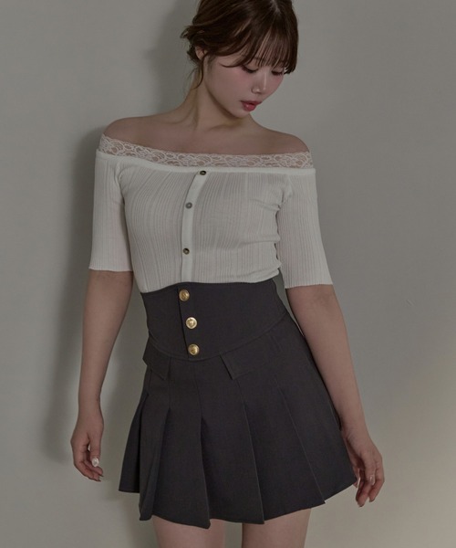 M DOLLY(エムドリー)の「Solene gold button pleats skirt / ソレーヌゴールドボタンプリーツスカート(スカート・レディース・グレー/ブラウン・M/S)」の5枚目の写真