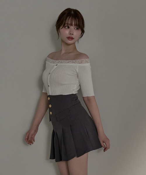 M DOLLY(エムドリー)の「Solene gold button pleats skirt / ソレーヌゴールドボタンプリーツスカート(スカート・レディース・グレー/ブラウン・M/S)」の7枚目の写真