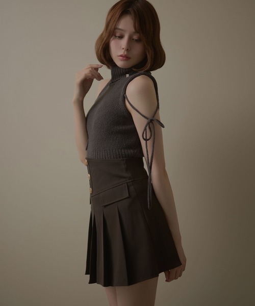 M DOLLY(エムドリー)の「Solene gold button pleats skirt / ソレーヌゴールドボタンプリーツスカート(スカート・レディース・グレー/ブラウン・M/S)」の13枚目の写真