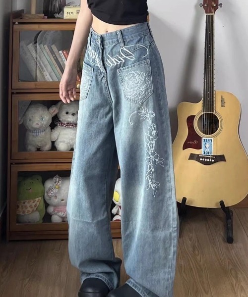 HAILY(ヘイリー)の「フラワー刺繍ルーズワイドデニムパンツ(デニムパンツ・レディース・ブルー・L/M/S)」の8枚目の写真