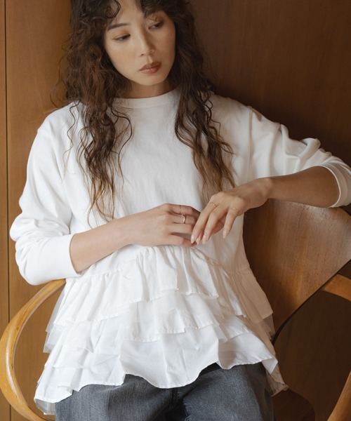 URBAN RESEARCH Sonny Label(アーバンリサーチサニーレーベル)の「『WEB限定』ペプラムチュールフリルカットソー(Tシャツ/カットソー・レディース・オフホワイト/チャコールグレー/ブラック・FREE)」の5枚目の写真