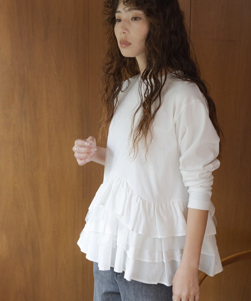 URBAN RESEARCH Sonny Label(アーバンリサーチサニーレーベル)の「『WEB限定』ペプラムチュールフリルカットソー(Tシャツ/カットソー・レディース・オフホワイト/チャコールグレー/ブラック・FREE)」の6枚目の写真