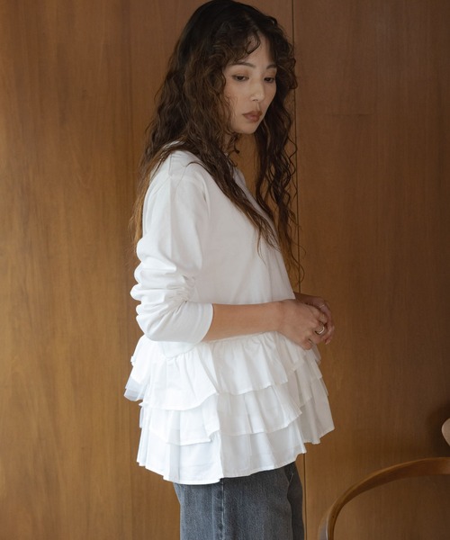 URBAN RESEARCH Sonny Label(アーバンリサーチサニーレーベル)の「『WEB限定』ペプラムチュールフリルカットソー(Tシャツ/カットソー・レディース・オフホワイト/チャコールグレー/ブラック・FREE)」の8枚目の写真