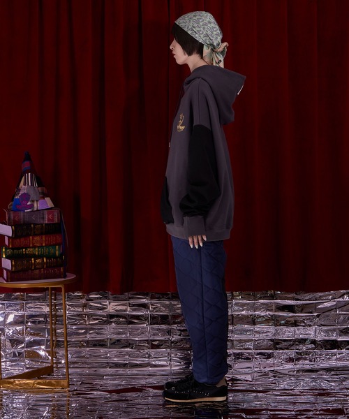 Nora Lily(ノラリリー)の「【Nora Lily】College Logo Bi Pullover Hoodie(パーカー・レディース・ダークグレー/カーキ/ブルー・FREE)」の8枚目の写真