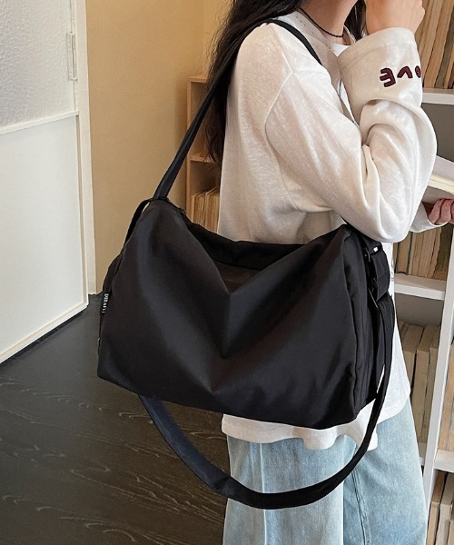 Alum'(アルム)の「【キャリーオン対応】サイドポケットトラベルボストンバッグ / 2way 大容量(ボストンバッグ・レディース・ブラック/グレー/ホワイト/ブルー/パープル・FREE)」の17枚目の写真