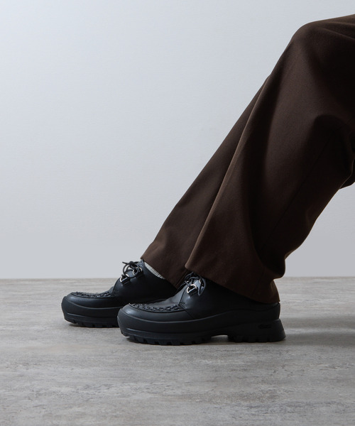 PADRONE(パドローネ)の「PADRONE パドローネ / INTERLACE SHOES with 884C Vibram 884Cビブラムソールレザーモカシンシューズ / PU8840-2012(ブーツ・メンズ・ブラック・40/41/42/43)」の2枚目の写真