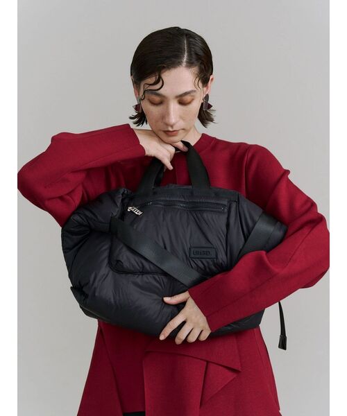 UN3D.(アンスリード)の「HUGE CROSSBODY BAG / ヒュージクロスボディバッグ(ボディバッグ/ウエストポーチ・レディース・ブラック/その他1・FREE)」の9枚目の写真