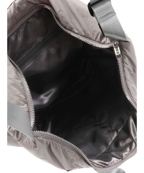UN3D.(アンスリード)の「HUGE CROSSBODY BAG / ヒュージクロスボディバッグ(ボディバッグ/ウエストポーチ・レディース・ブラック/その他1・FREE)」の13枚目の写真