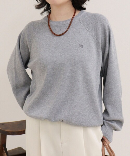 fredy emue(フレディエミュ)の「FR刺しゅうドロストスウェットニット(ニット/セーター・レディース・ベージュ/グレー/アイボリー/ブルー・38)」の18枚目の写真