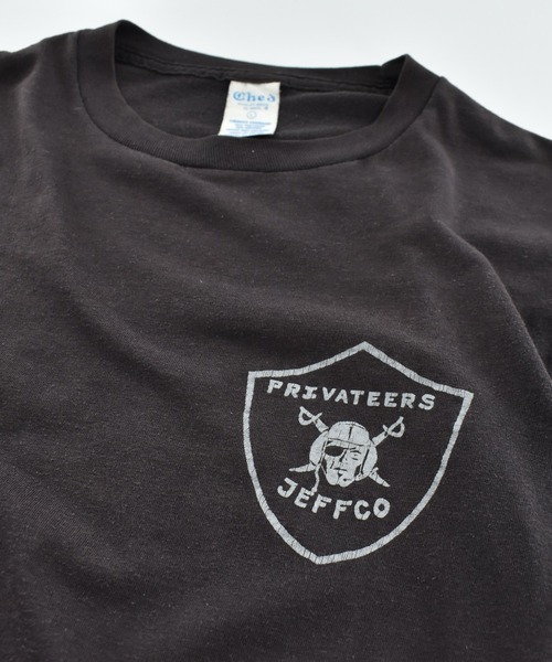 VINTAGE（ヴィンテージ）の「【USED】80's Ched by ANVIL "PRIVATEERS" ロゴTシャツ USA製（Tシャツ/カットソー・メンズ・ブラック・LARGE）」の2枚目の写真