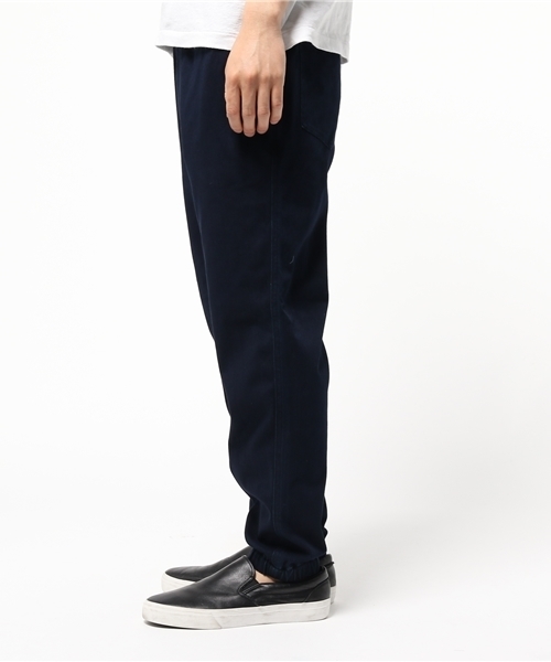 ikka(イッカ)の「ニットデニムジョガーパンツ(その他パンツ・メンズ・ブルー/ネイビー・MEDIUM/X-LARGE/SMALL/LARGE)」の4枚目の写真