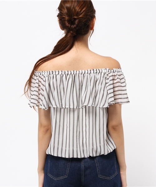 mysty woman(ミスティウーマン)の「シフォンストライプ柄オフショルバルーンブラウス(シャツ/ブラウス・レディース・ブラック系その他/グレー系その他/ブラウン系その他・FREE)」の6枚目の写真