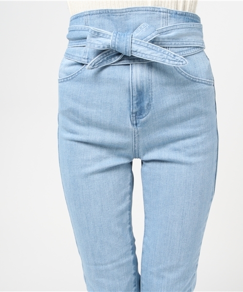 mysty woman（ミスティウーマン）の「ストレッチデニムサッシュベルト付きスキニーデニム（デニムパンツ・レディース・ネイビー/サックスブルー/ブルー・SMALL/MEDIUM）」の7枚目の写真