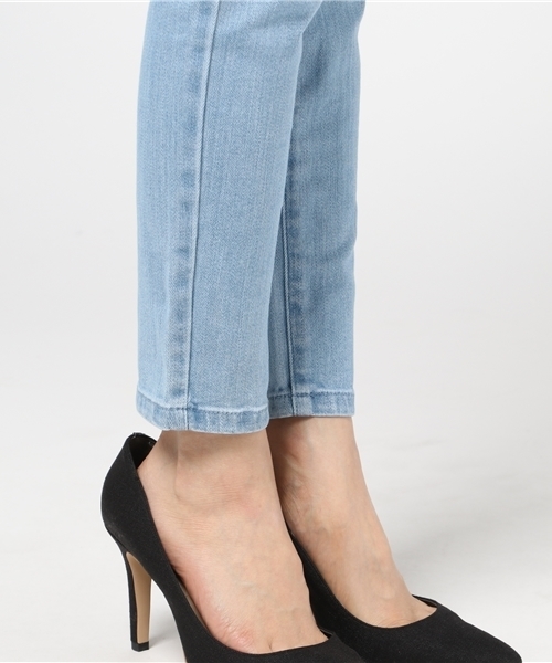 mysty woman（ミスティウーマン）の「ストレッチデニムサッシュベルト付きスキニーデニム（デニムパンツ・レディース・ネイビー/サックスブルー/ブルー・SMALL/MEDIUM）」の10枚目の写真