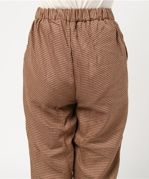 Samansa Mos2 blue(サマンサモスモスブルー)の「柄アソートテーパードパンツ(その他パンツ・レディース・ブラック/ブラウン/ベージュ/グレー・LARGE/MEDIUM)」の11枚目の写真