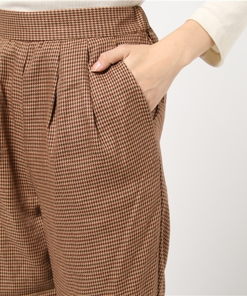 Samansa Mos2 blue(サマンサモスモスブルー)の「柄アソートテーパードパンツ(その他パンツ・レディース・ブラック/ブラウン/ベージュ/グレー・LARGE/MEDIUM)」の5枚目の写真