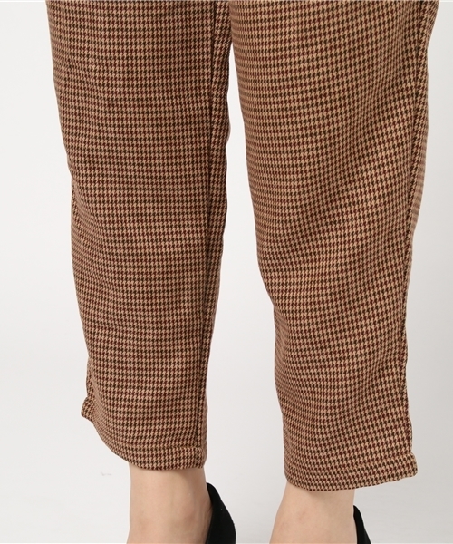 Samansa Mos2 blue(サマンサモスモスブルー)の「柄アソートテーパードパンツ(その他パンツ・レディース・ブラック/ブラウン/ベージュ/グレー・LARGE/MEDIUM)」の9枚目の写真