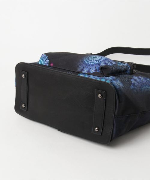 Desigual（デシグアル）の「「Desigual/デシグアル」ハンドバッグ（ハンドバッグ・レディース・ブラック系その他・FREE）」の2枚目の写真