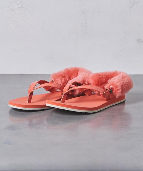 UGG（アグ）の「＜UGG(アグ)＞ファー トング サンダル（サンダル